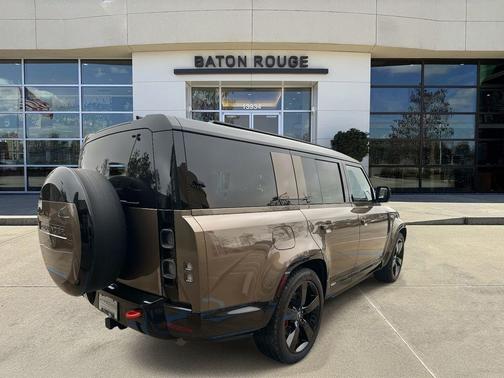 2025 Land Rover Defender P400 X