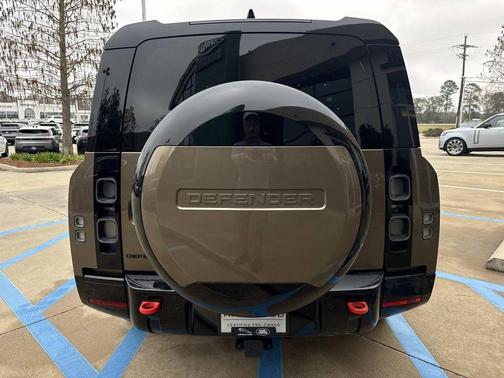 2025 Land Rover Defender P400 X