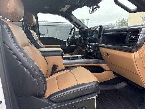 2024 Ford F-350 Lariat Super Duty