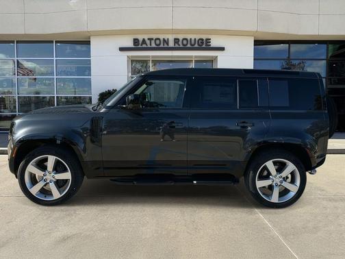 2025 Land Rover Defender P500 X-Dynamic SE