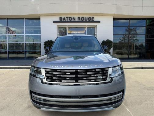 Eiger Grey 2026 Land Rover Range Rover P550e SE