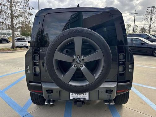 2024 Land Rover Defender P525 V8
