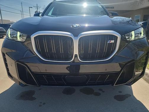 2025 BMW X5 M60i