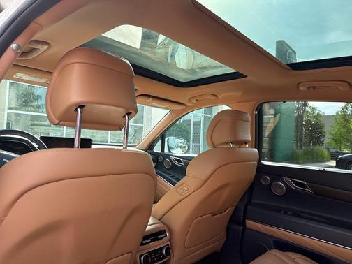 Uyuni White 2021 Genesis GV80 3.5T