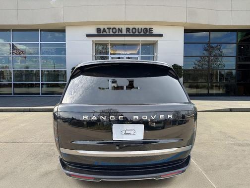 2025 Land Rover Range Rover P550e SE