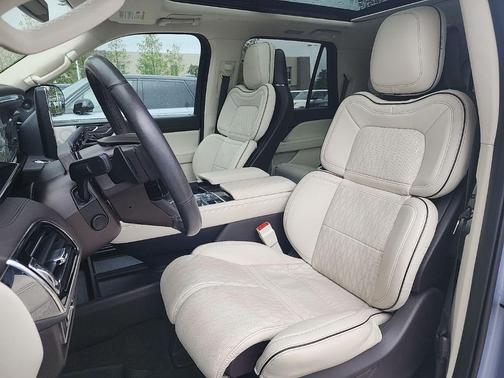 Crystal Blue Metallic 2022 Lincoln Navigator Black Label