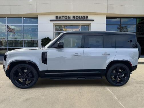 2026 Land Rover Defender P500 X-Dynamic SE