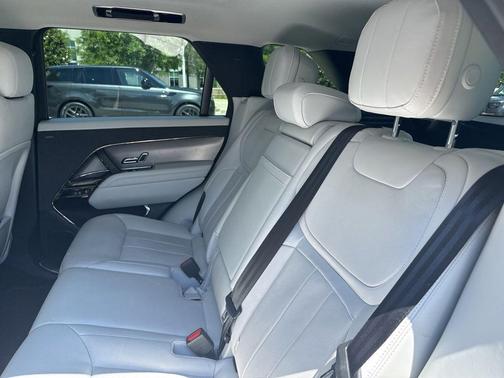 Santorini Black 2024 Land Rover Range Rover Sport SE