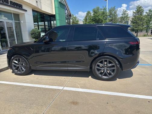 Santorini Black 2024 Land Rover Range Rover Sport SE