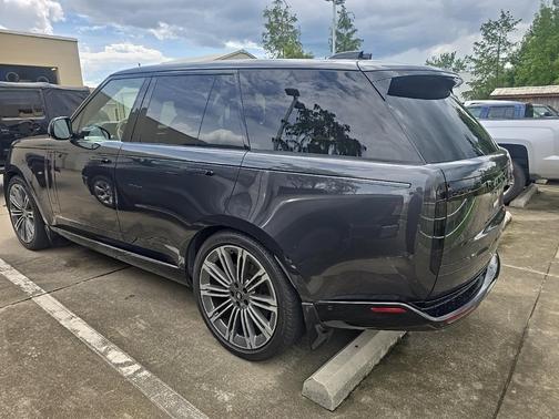 2023 Land Rover Range Rover P530 SE