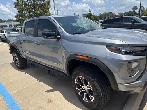 2024 GMC Canyon AT4