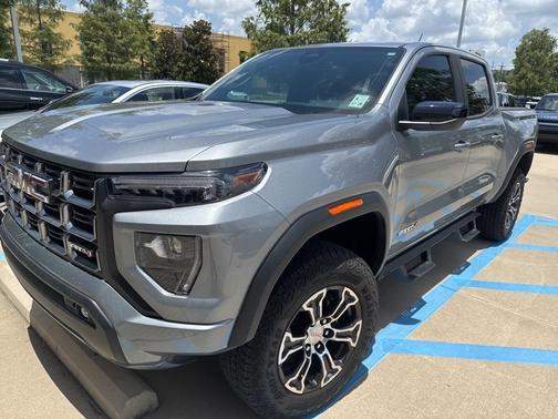 2024 GMC Canyon AT4