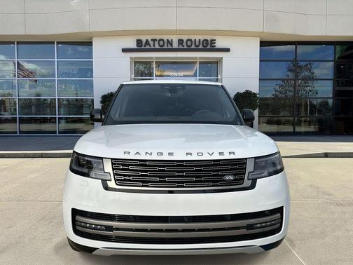 Fuji White 2026 Land Rover Range Rover P400 SE