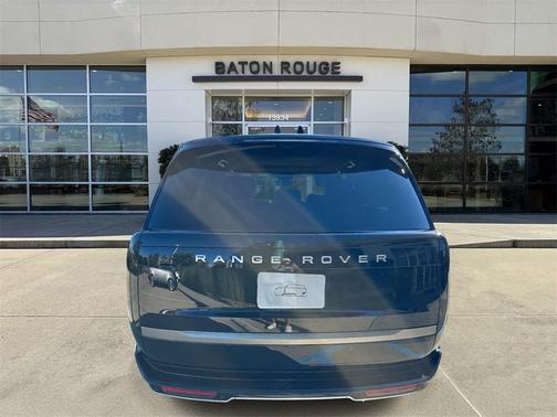 2025 Land Rover Range Rover P530 SE 7 Seat