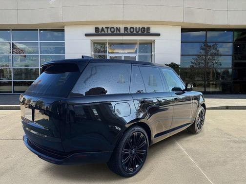 2025 Land Rover Range Rover P530 SE