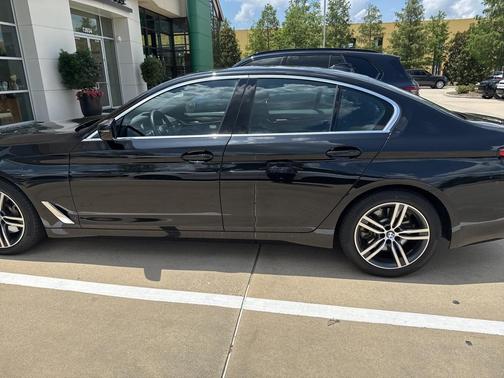 2023 BMW 530 i xDrive