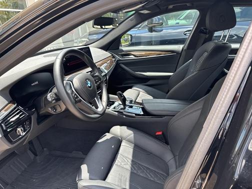2023 BMW 530 i xDrive