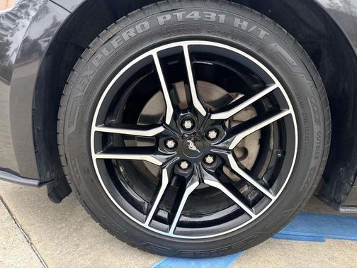 2022 Ford Mustang EcoBoost Premium