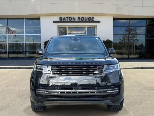 Santorini Black 2026 Land Rover Range Rover P400 SE