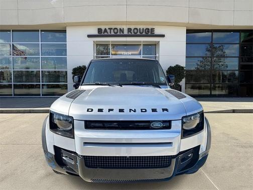 2024 Land Rover Defender P400 X-Dynamic SE
