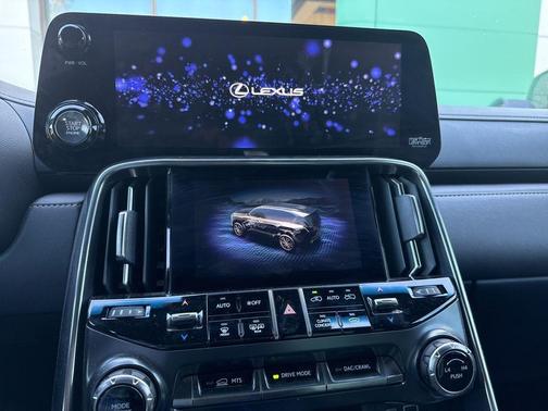 2024 Lexus LX 600 Luxury