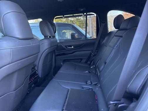 2024 Lexus LX 600 Luxury