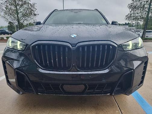 Black Sapphire Metallic 2024 BMW X5 sDrive40i