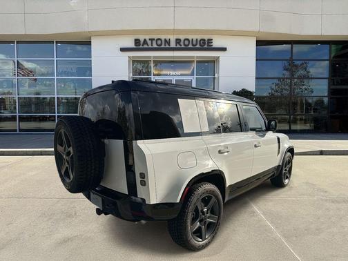 2026 Land Rover Defender P400 X-Dynamic SE