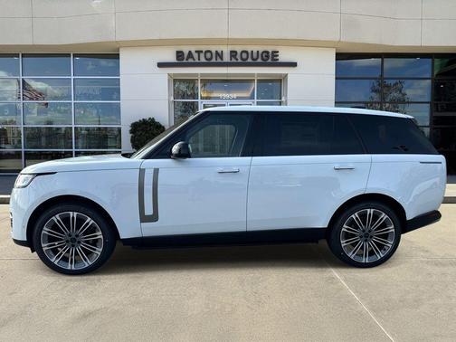 Fuji White 2026 Land Rover Range Rover P530 SE 7 Seat