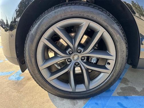 2025 Land Rover Range Rover Sport P360 SE