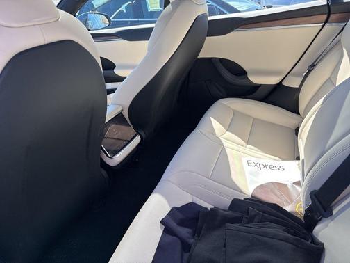 2024 Tesla Model S Base