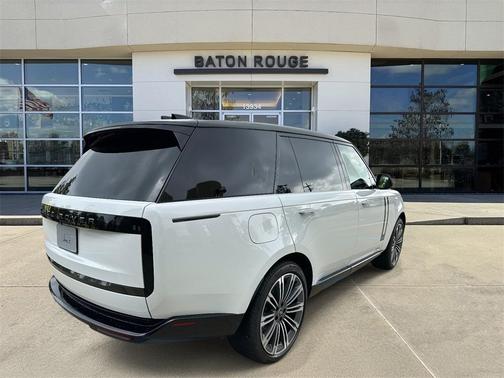 2025 Land Rover Range Rover P530 SE 7 Seat