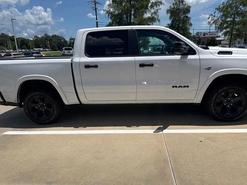 Bright White Clearcoat 2026 RAM 1500 Big Horn/Lone Star