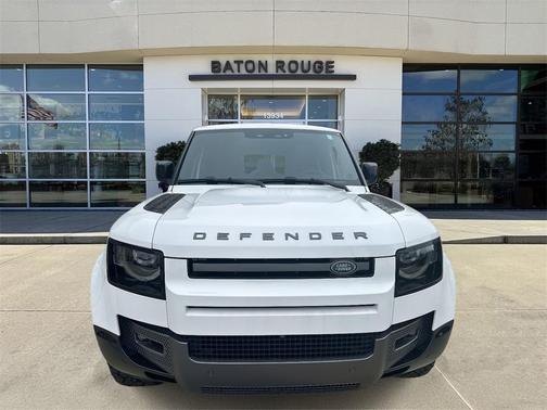 2025 Land Rover Defender P400 Outbound