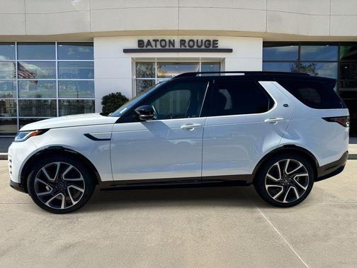 Fuji White 2025 Land Rover Discovery P360 Dynamic SE