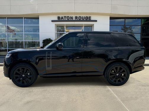 Santorini Black 2025 Land Rover Range Rover P400 SE