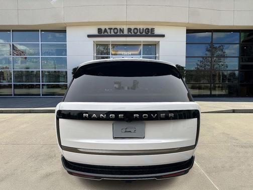 2025 Land Rover Range Rover P400 SE