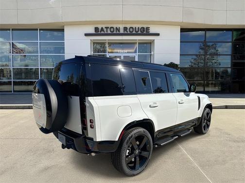 2025 Land Rover Defender P400 X-Dynamic SE