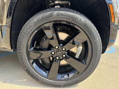 Gondwana Stone 2026 Land Rover Defender P400 X-Dynamic SE