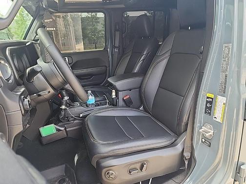 Anvil Clearcoat 2025 Jeep Gladiator Sport