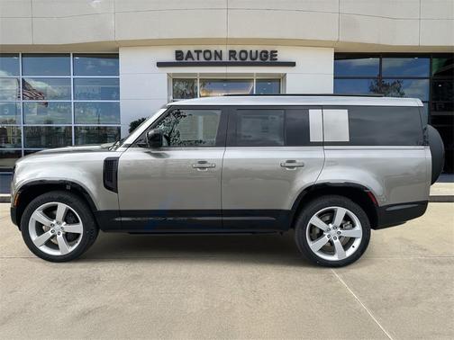 2025 Land Rover Defender P400 X-Dynamic SE