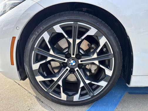 Mineral White Metallic 2025 BMW 430 i