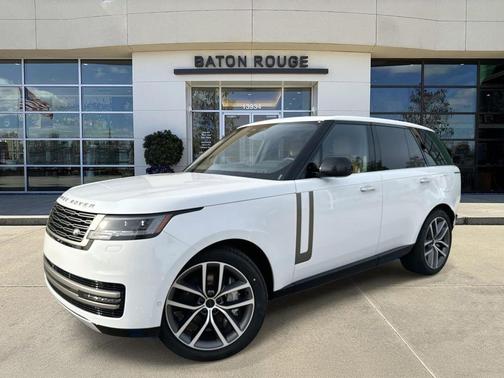 Fuji White 2026 Land Rover Range Rover P550e SE