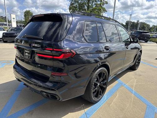 Carbon Black Metallic 2026 BMW X7 M60i