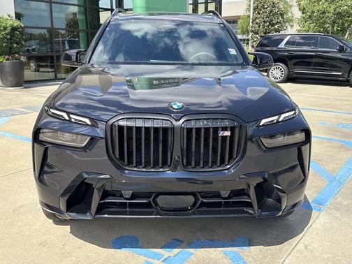 Carbon Black Metallic 2026 BMW X7 M60i