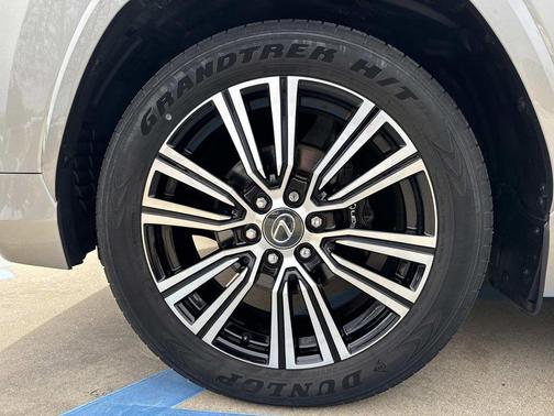 2025 Lexus LX 600 Luxury