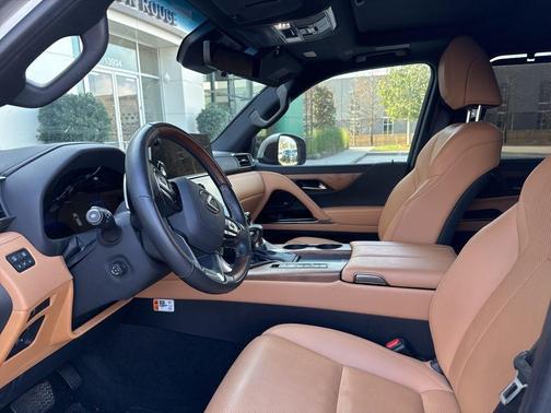 2025 Lexus LX 600 Luxury