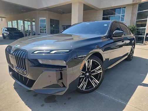 2023 BMW 740 i