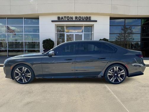 Dravit Gray Metallic 2023 BMW 740 i
