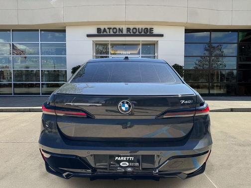 Dravit Gray Metallic 2023 BMW 740 i